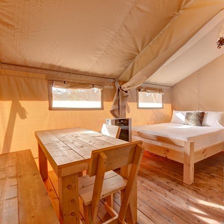 12 Fires Luxury Glamping With Heating #1 Hotel Johnson City Exterior photo