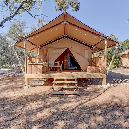 12 Fires Luxury Glamping With Heating #1 Hotel Johnson City Exterior photo