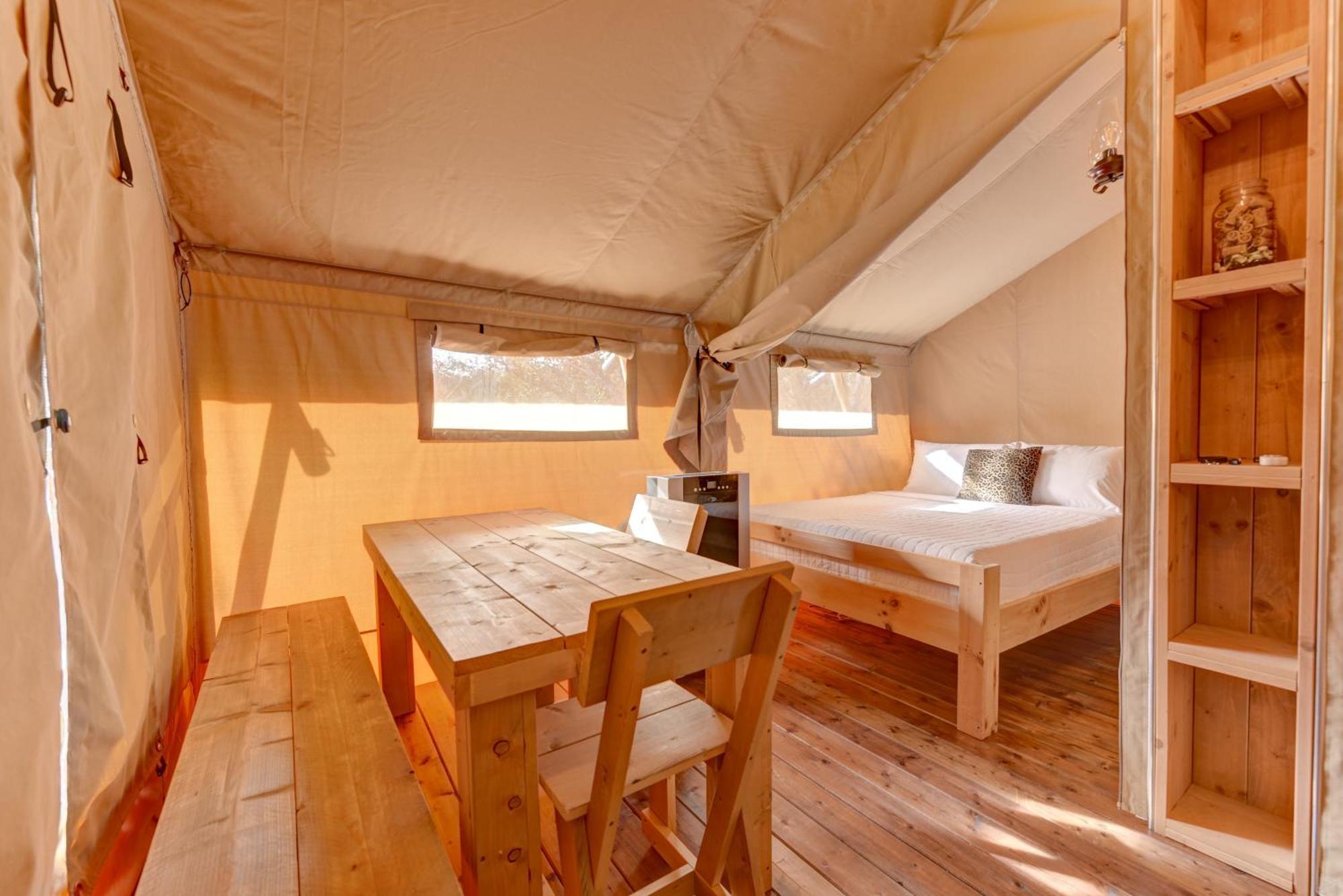 12 Fires Luxury Glamping With Heating #1 Hotel Johnson City Exterior photo