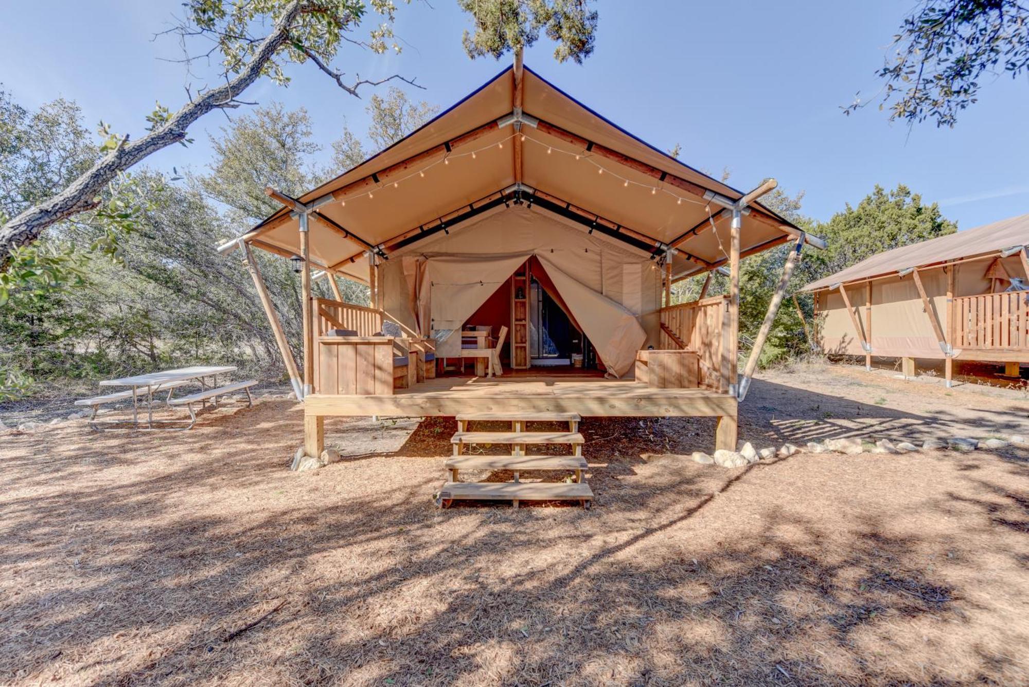 12 Fires Luxury Glamping With Heating #1 Hotel Johnson City Exterior photo