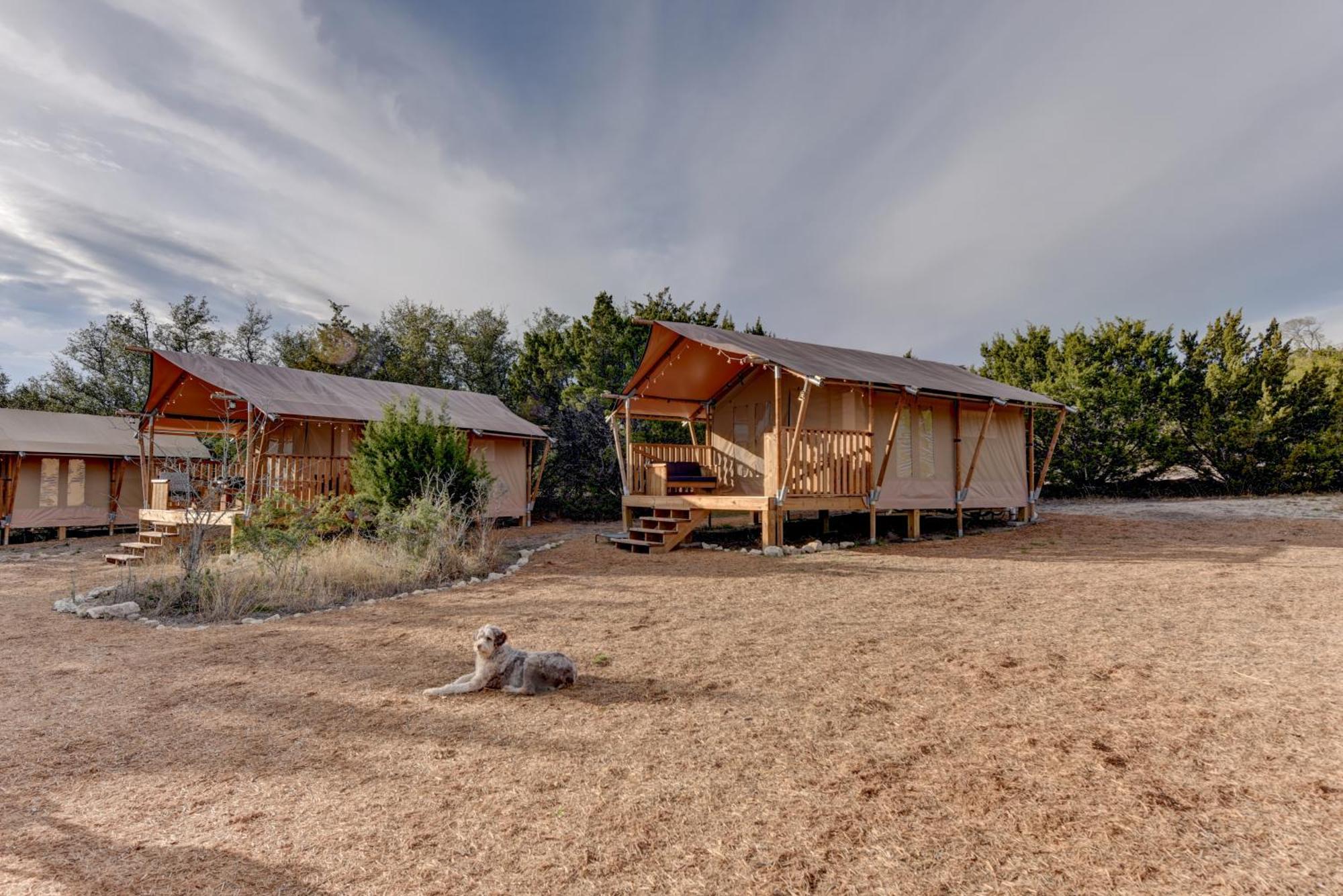 12 Fires Luxury Glamping With Heating #1 Hotel Johnson City Exterior photo